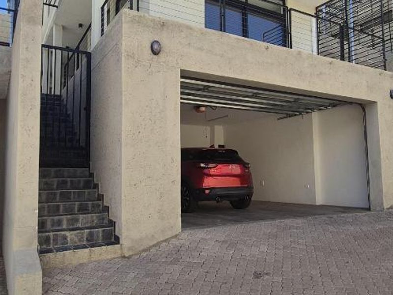 SOLE MANDATE TOWNHOUSE IN AUASBLICK FOR SALE - Photo 2