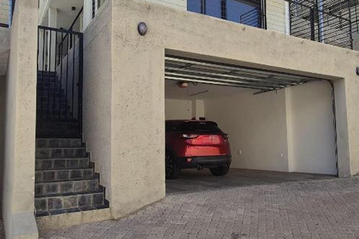 SOLE MANDATE TOWNHOUSE IN AUASBLICK FOR SALE - Photo 2