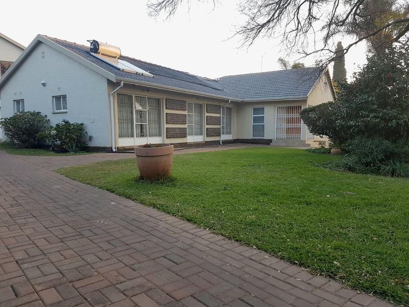 Large family home for sale in Kempton Park - Photo 7