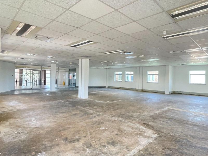 Retail in Mount Edgecombe - Photo 6