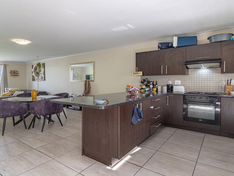 Easy Living in the Heart of Zonnebloem - Photo 6