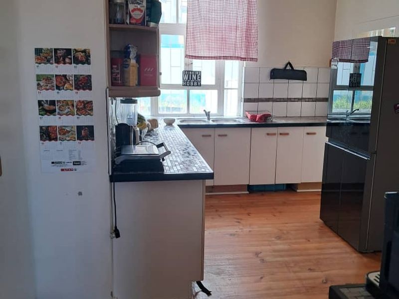 FOR SALE - CHARMING 3-BEDROOM HOME IN LÜDERITZ - Photo 2