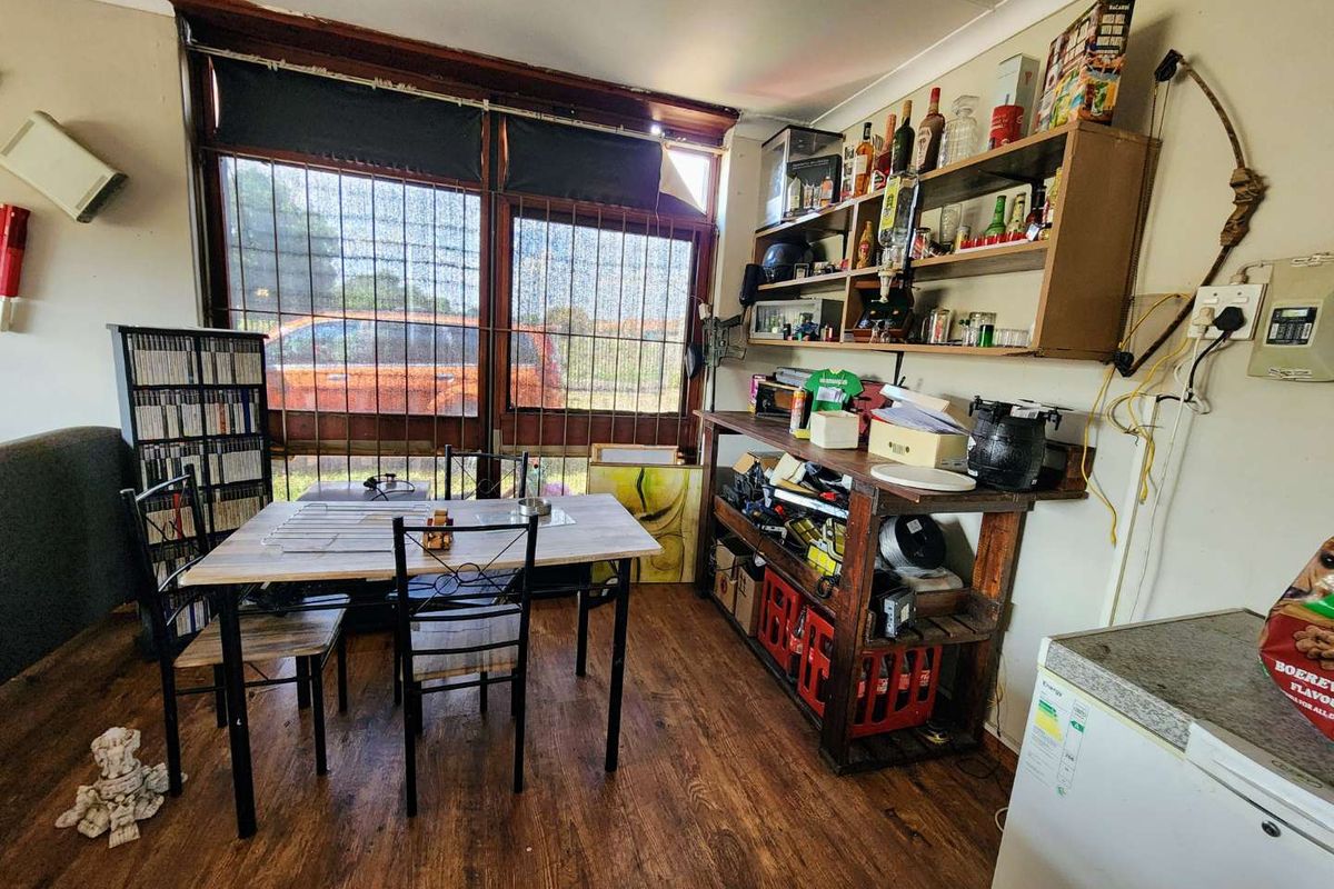 Versatile Dual-Living Property with Great Potential - Photo 3