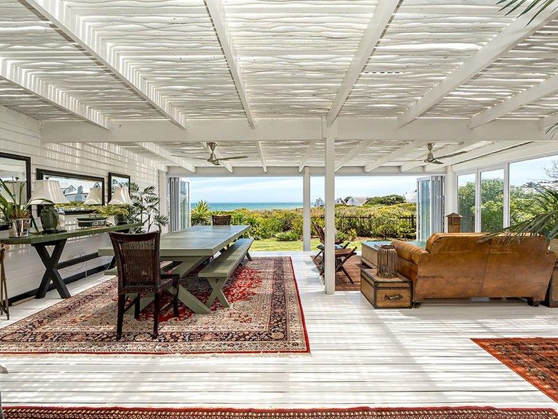 WHERE LUXURY MEETS THE OCEAN - Photo 5