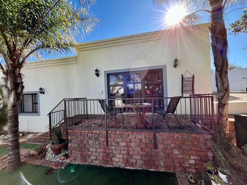 FOR SALE: Elegant Eros Property – Perfect for Medical Practice or Office Conversion - Photo 3