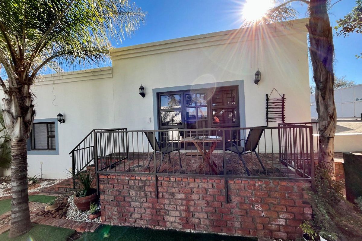 FOR SALE: Elegant Eros Property – Perfect for Medical Practice or Office Conversion - Photo 3