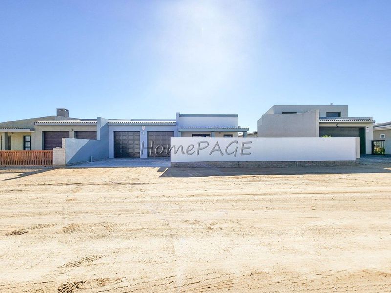 Ext 10, Henties Bay:  Newly renovated 3 Bedr home on the south dune - Photo 2