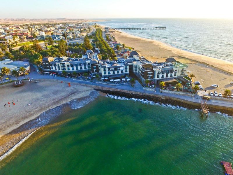 FOR SALE -FULLY OPERATIONAL RESTAURANT BUSINESS - SWAKOPMUND, NAMIBIA - Photo 6