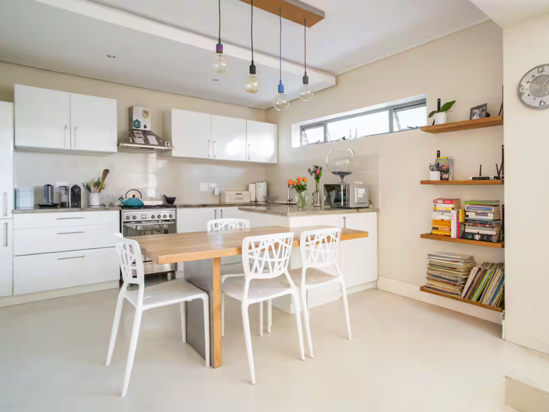 2 Bedroom Gem With Exclusive Garden - Photo 8