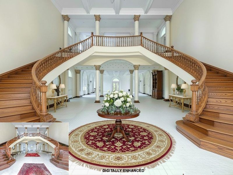 Beautiful Mansion House in Upper Constantia - Photo 6