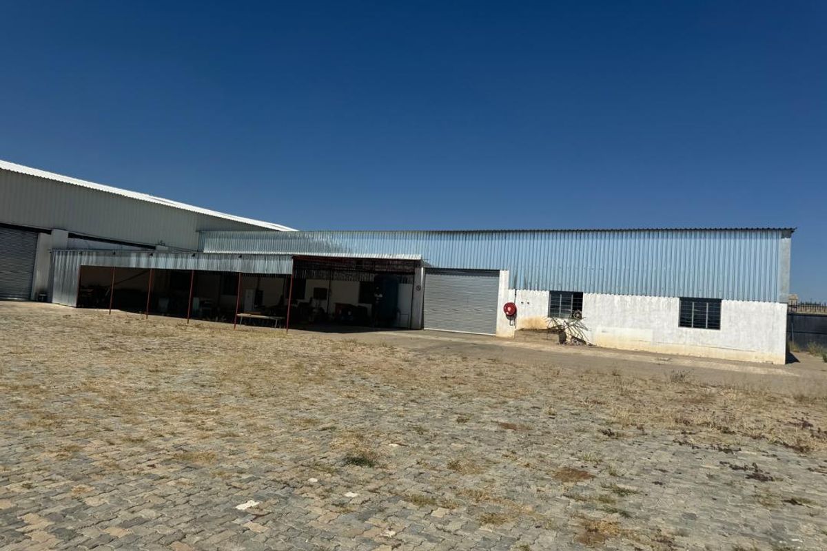 BRAKWATER PROPERTY FOR SALE - A MUST SEE - Photo 5