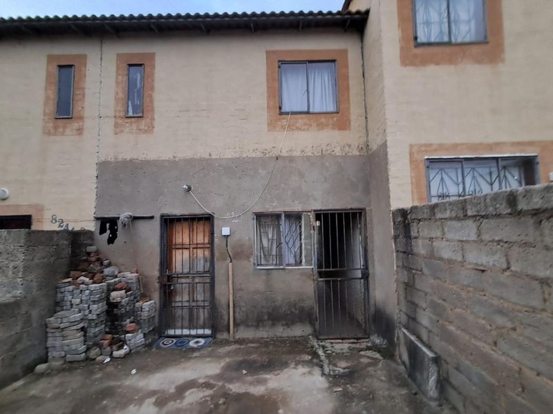 1 Bedroom RDP HOUSE In Olieven Ext 36 - Photo 10
