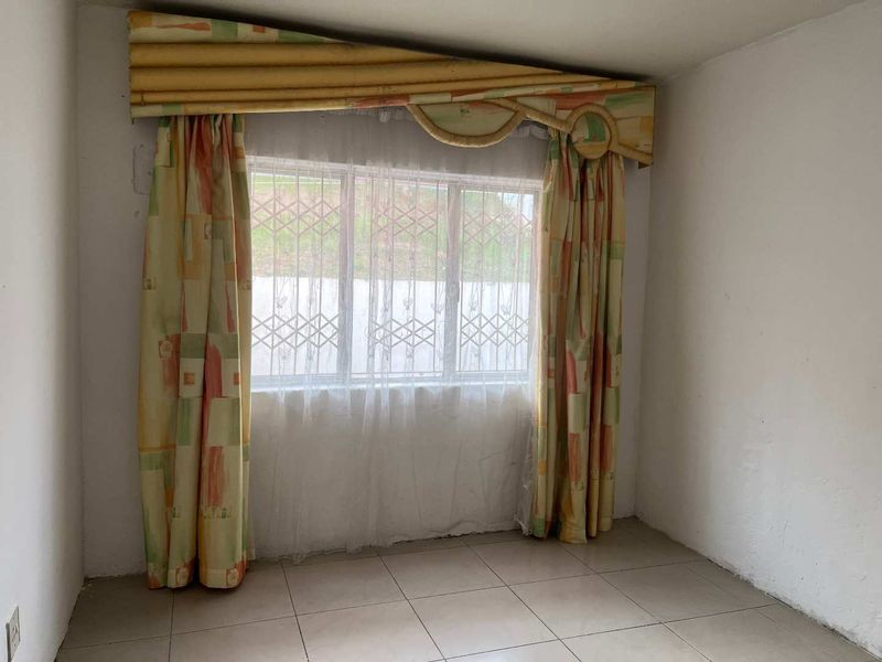 Charming Double-Story Home for Sale - Photo 8