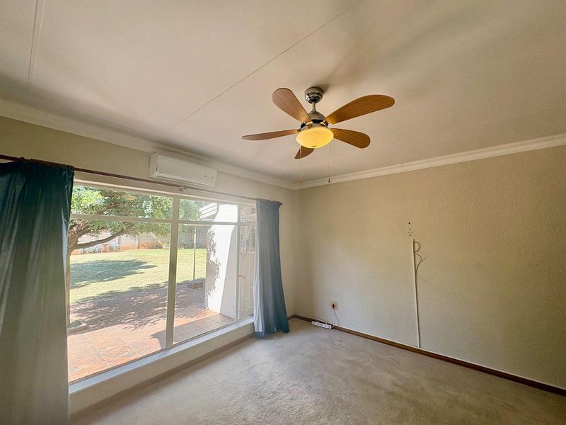 Comfortable family home in quiet street - Photo 3