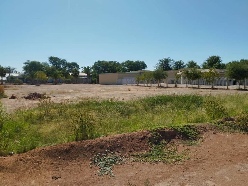 WELL-LOCATED LARGE ERF FOR SALE IN MARIENTAL NORTH – EASTERN SIDE - Photo 4