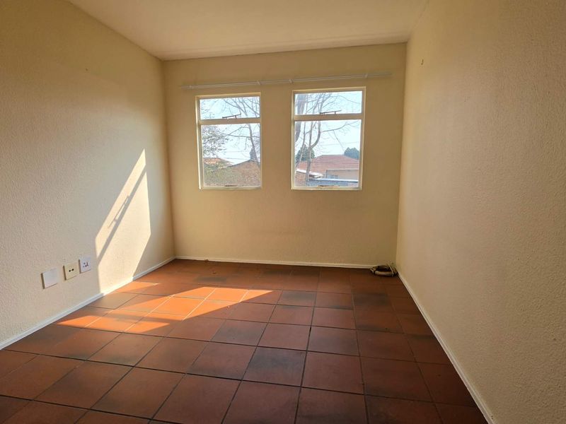 2 Bedroom Townhouse / Apartment for Sale in Florentia Alberton - Photo 3