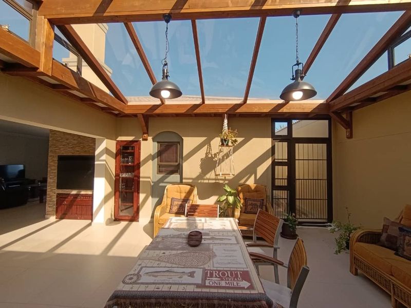 Townhouse with Sea View - Photo 2