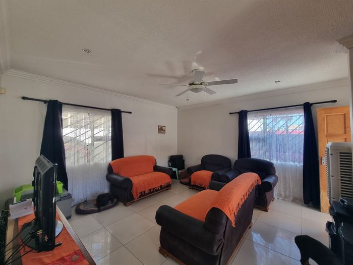Property #2481715, House Rental Monthly in Cimbebasia