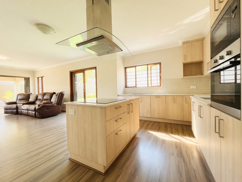 Prime 5-Bedroom Property for rent at Woodlands Estate, Barbeque Downs - Photo 5