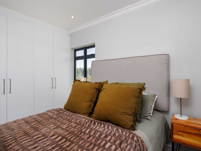 Contemporary One-Bedroom Val de Vie Evergreen Luxury Suite - Photo 7