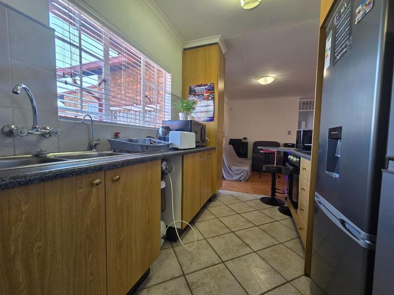 Townhouse For Sale in South Crest, Alberton - Photo 6