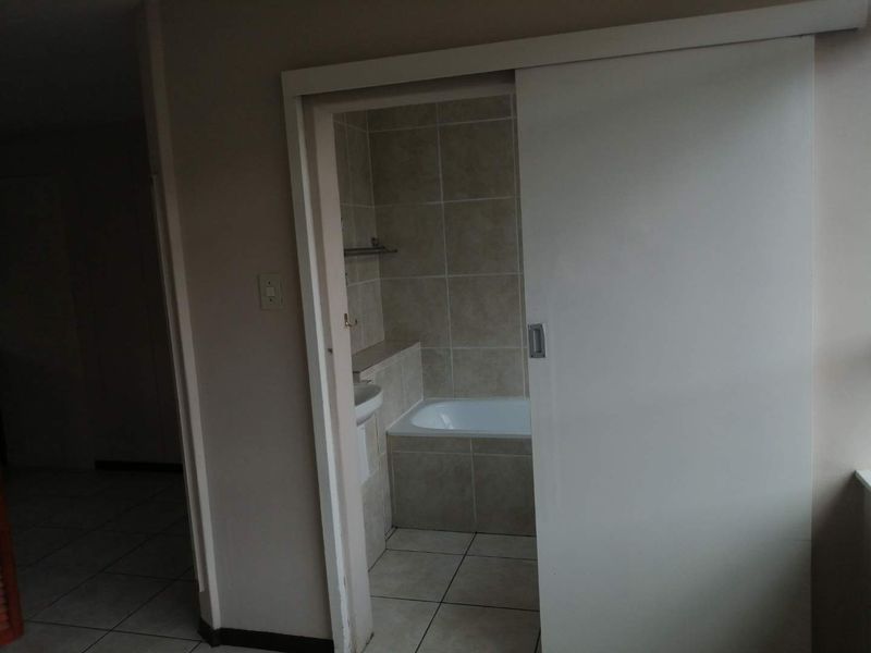 1 Bedroom to rent in Hatfield - Photo 10