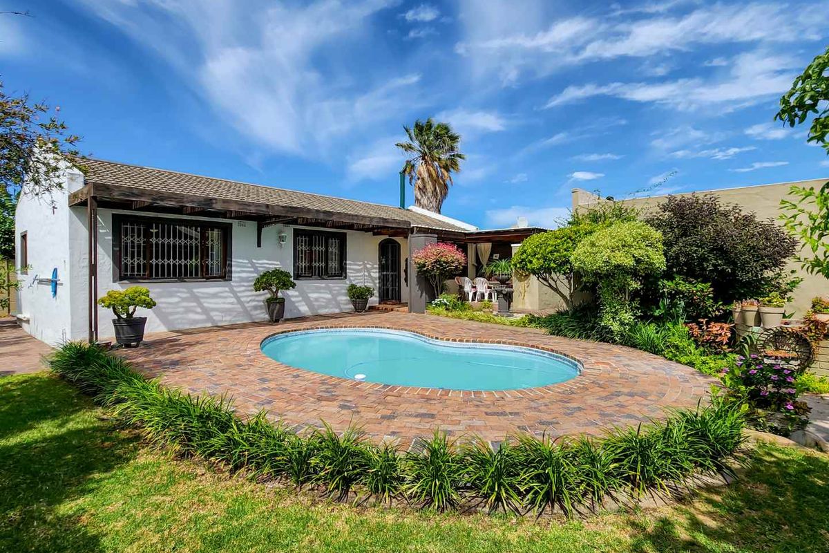 Penny's Cottage | Secure Serene Living - Photo 2