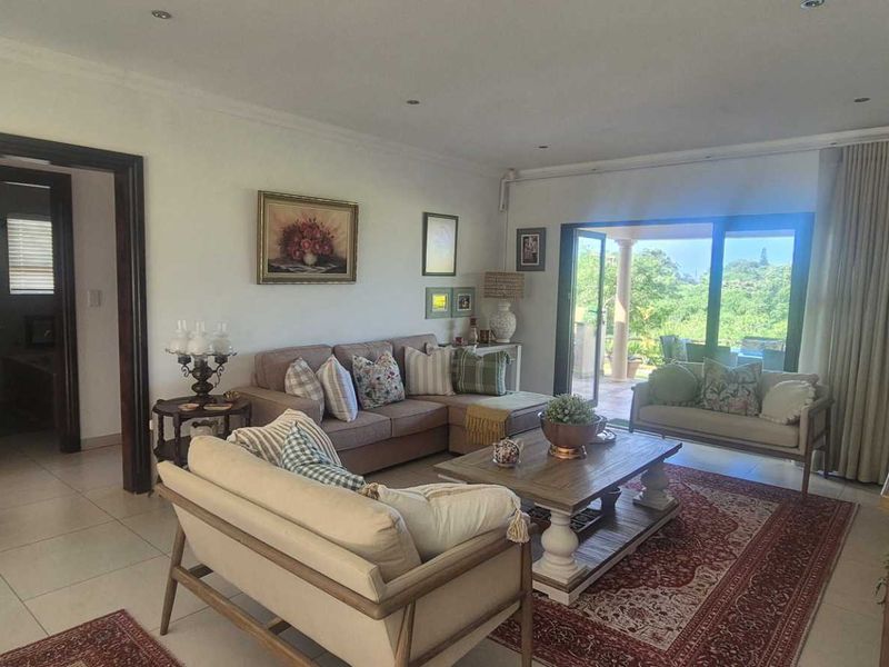 Exquisite townhouse offering privacy in tranquil surroundings - Photo 3