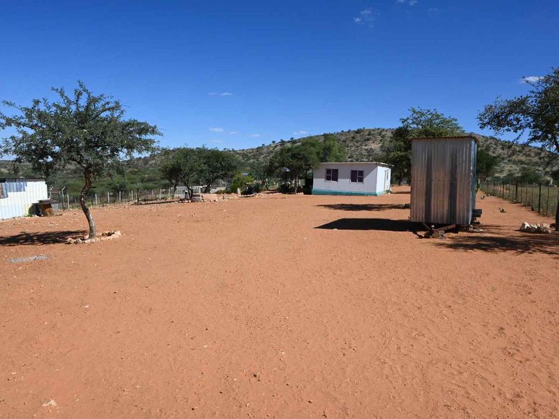 Own your slice of peaceful countryside living! - Photo 2