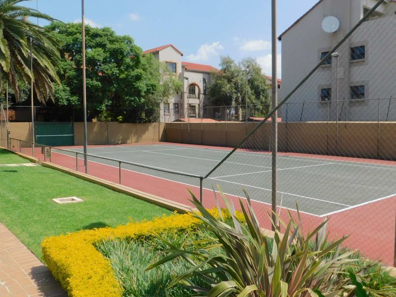 One bedroom apartment for sale in Lonehill - Photo 9