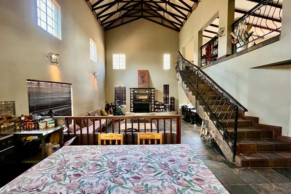 Country Living Meets City Convenience: Exceptional Mnandi Smallholding - Photo 3