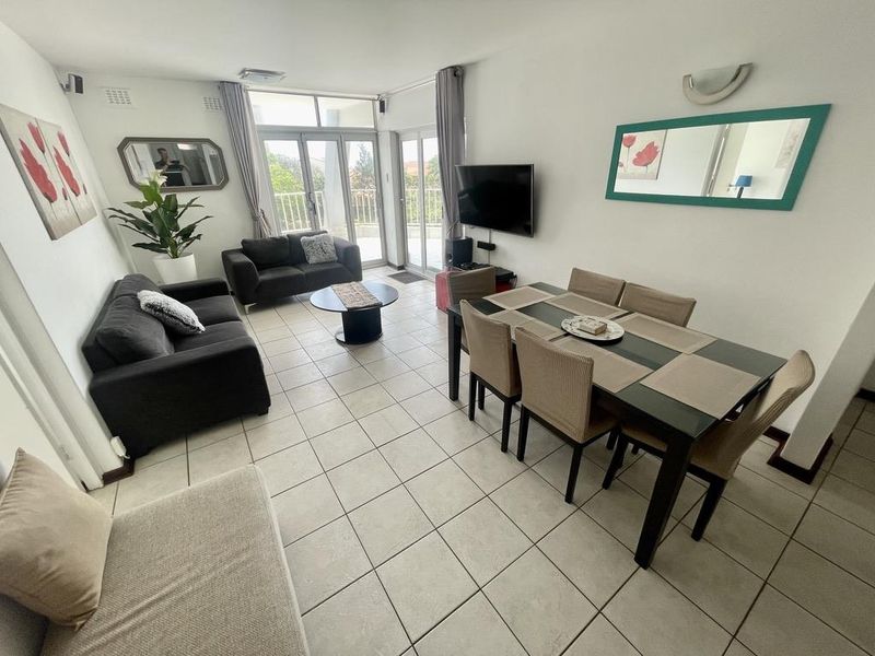 Hendra - Beautiful 3-Bed, 2-Bath Holiday Apartment on Marine Drive, Umhlanga Rocks - Photo 4