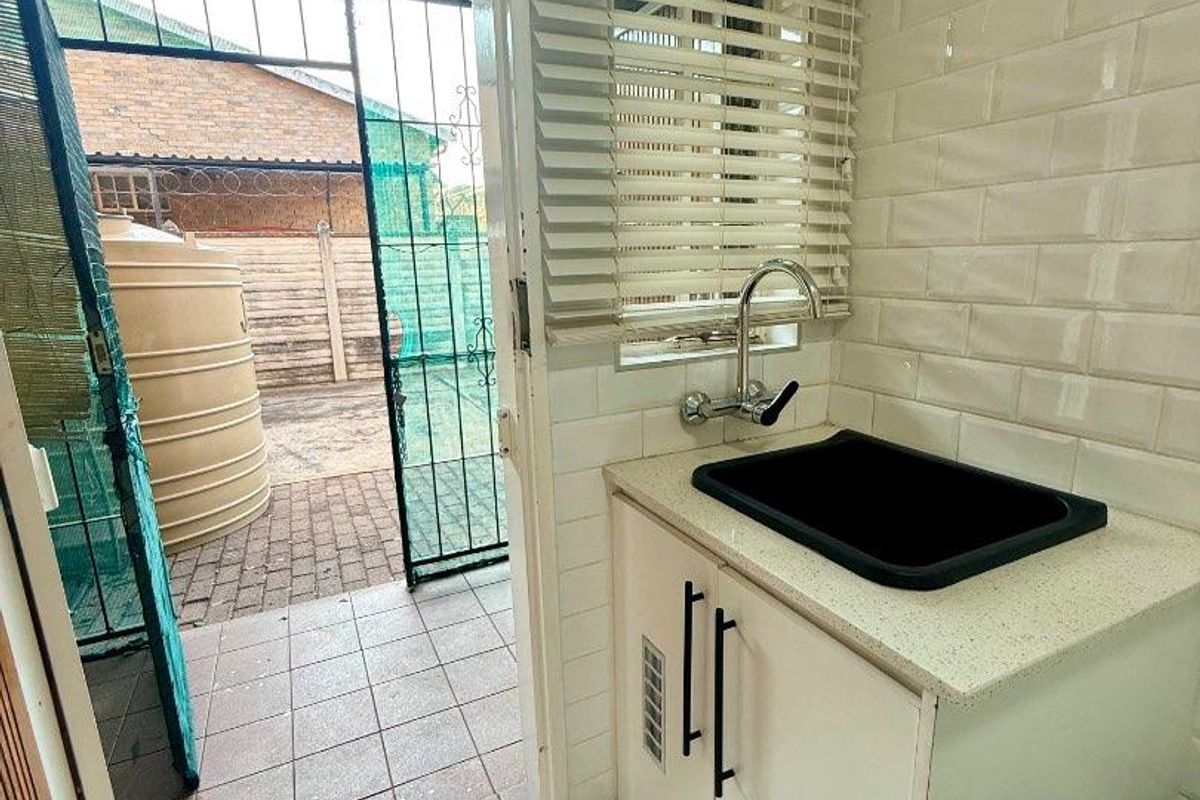 3 bedroom Townhouse for sale in Vryheid - Photo 4