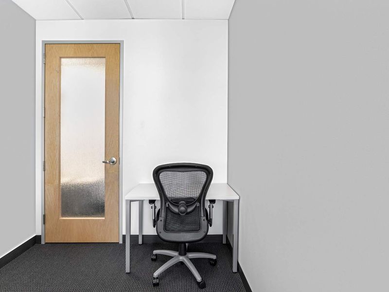 Discover many ways to work your way in Regus Uni Park - Photo 5
