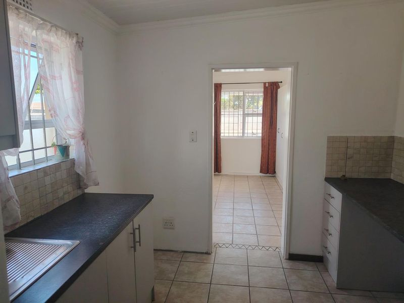 One bedroom garden cottage in Parow North - Photo 4
