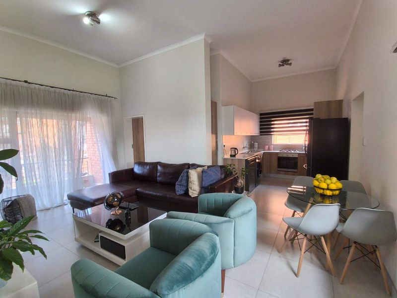 Immaculate 2 Bed 2 bath Apartment  in Founders Hill - Photo 4