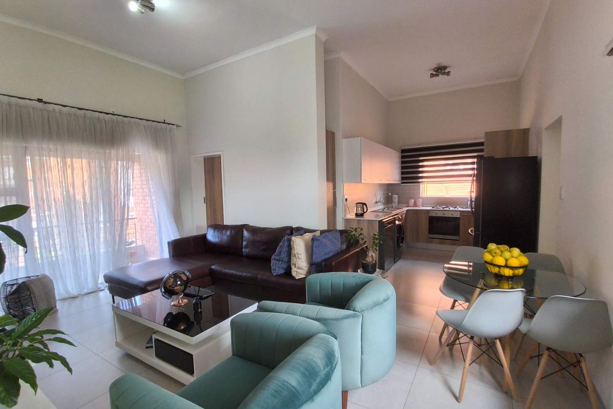 Immaculate 2 Bed 2 bath Apartment  in Founders Hill - Photo 4