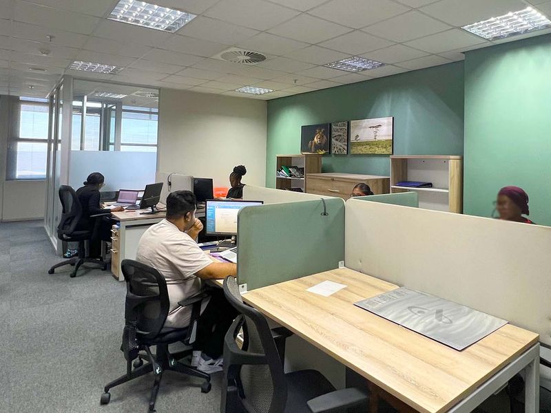 Premium Commercial Office for Sale in Umhlanga Ridgeside. - Photo 9