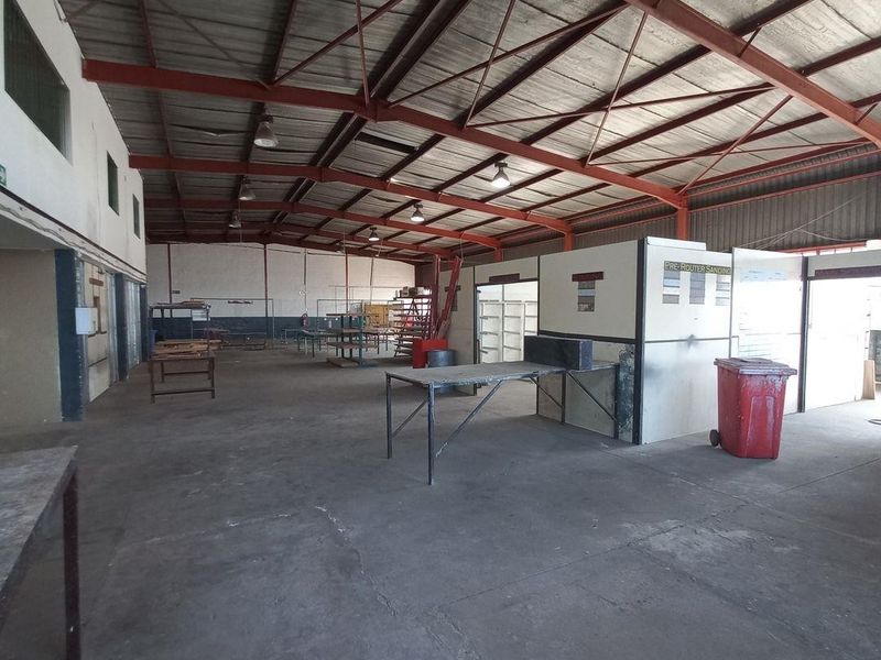 321m2 Rustivia Warehouse To Let - Photo 6