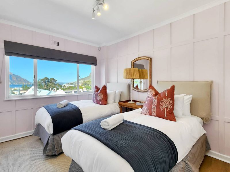 Fully Furnished Designer Apartment in the Heart of Hout Bay - Photo 10