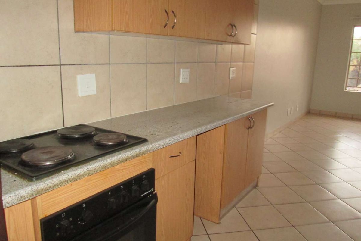 2 BEDROOM FLAT TO RENT IN WOLMER - Photo 4