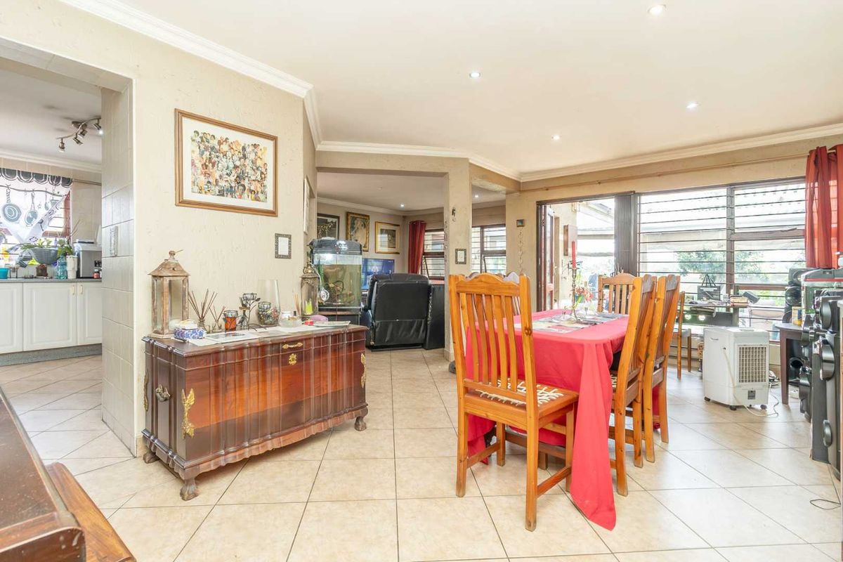 Stunning Townhouse in Little Falls. - Photo 4