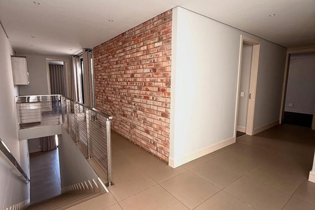 Klein Windhoek- For Sale- N$6 600 000 - Photo 2