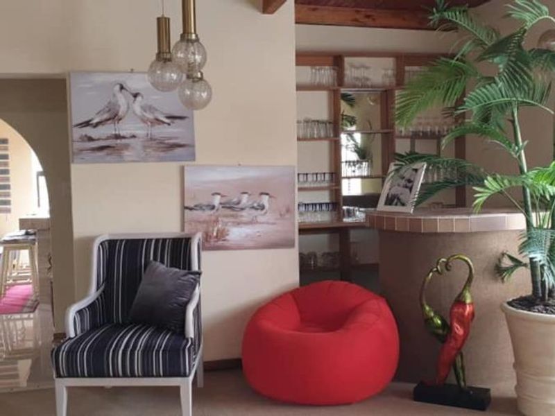 5 bedrooms House in Henties Bay - Photo 5