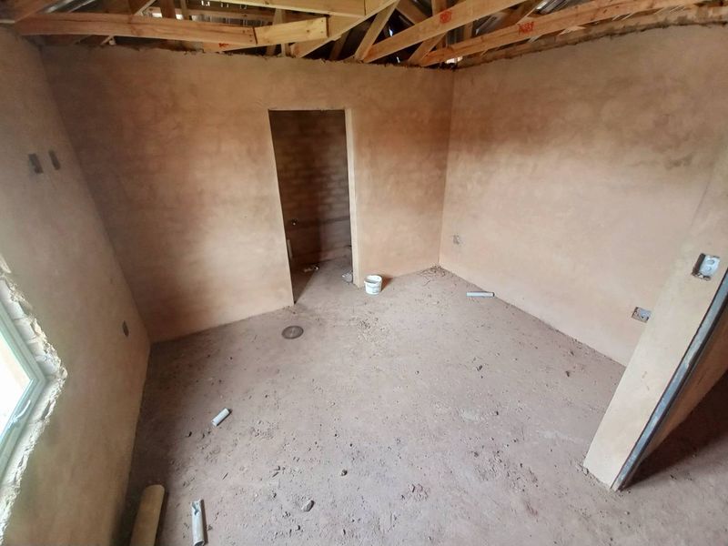 15 rooms incomplete house in West Park - Photo 8