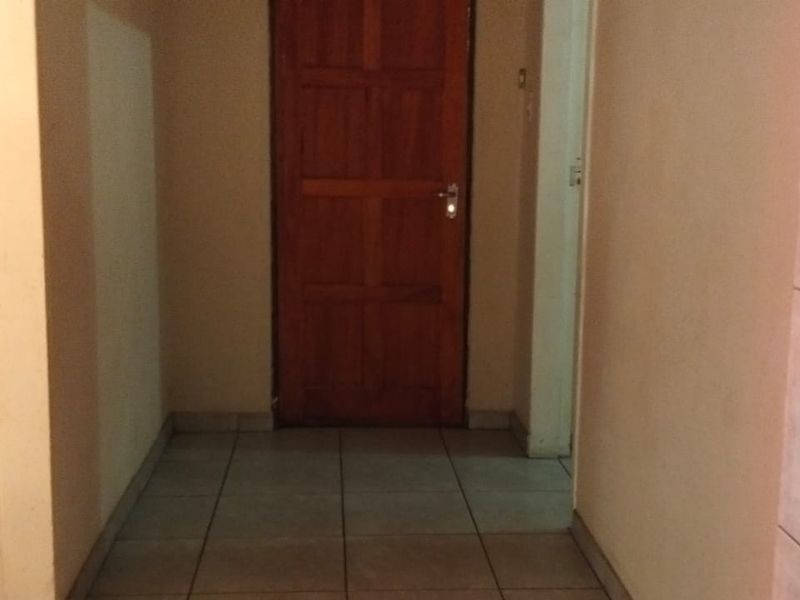Space and Comfort 4 bedroom for sale with flatlet in Selcourt - Photo 7