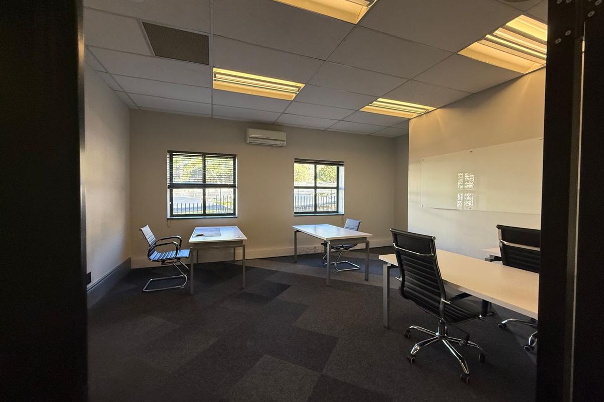 Prime 45m2 Ground Floor Office Suite To Let at 16 Fricker Road | Immediate Occupation - Photo 5