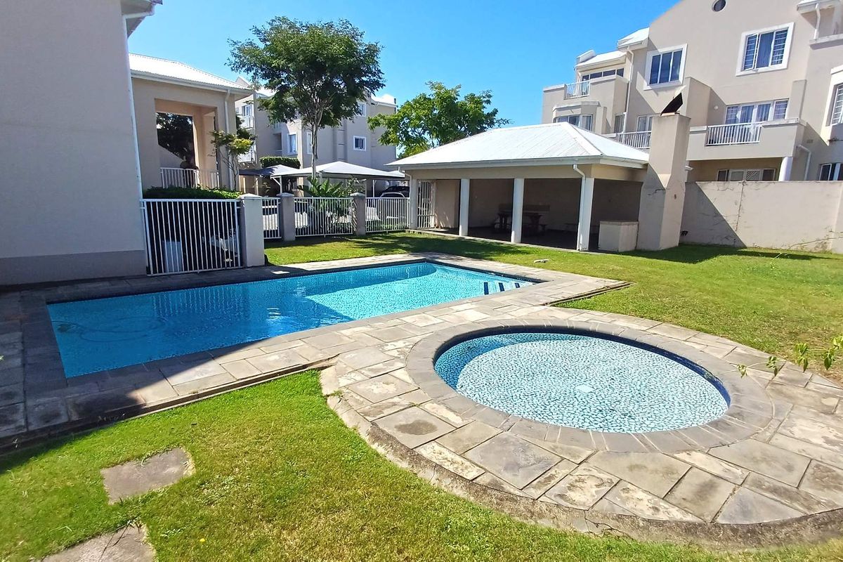 Stunning ground floor apartment in Coralwood Estate - Photo 2