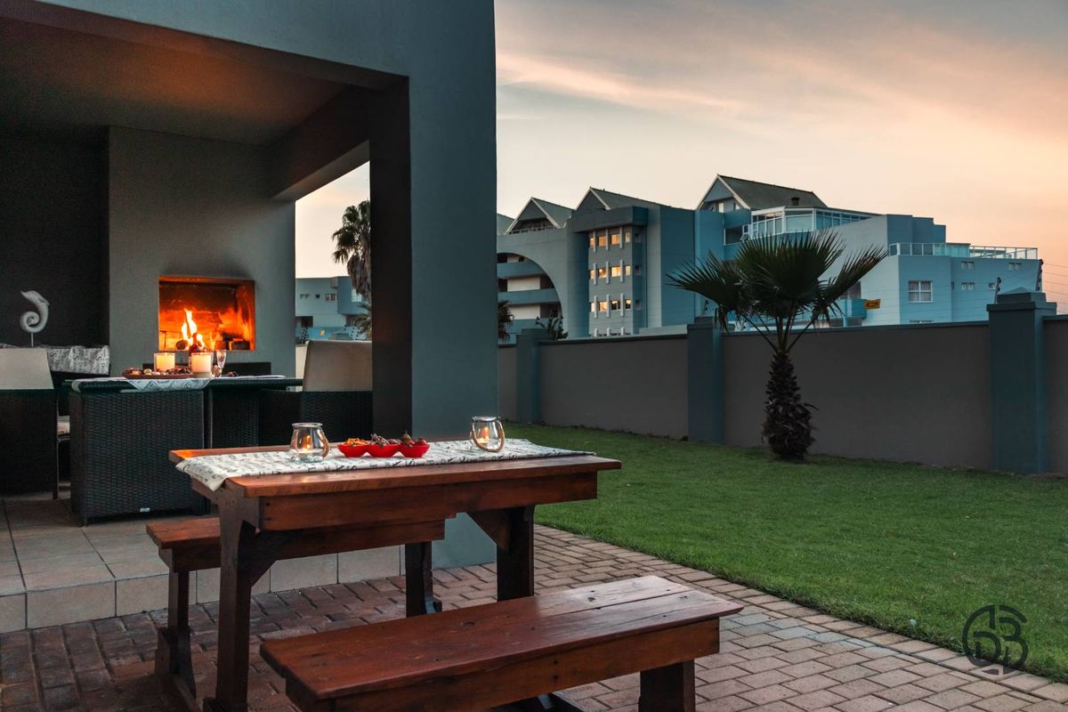 Stunning Fully furnished Ground Floor Apartment in Estoril Villas, Diaz Beach - Photo 4