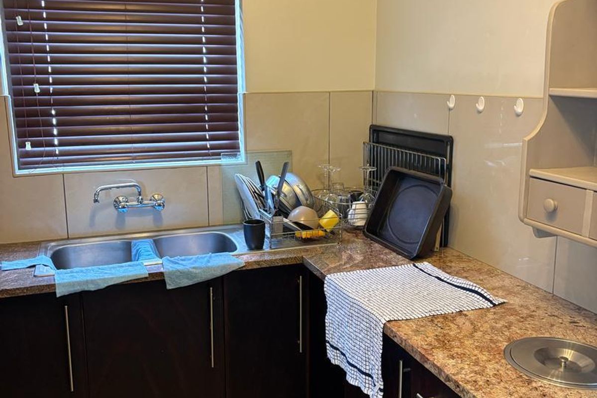 3 Bedrooms House For Sale in Long Beach - Photo 4